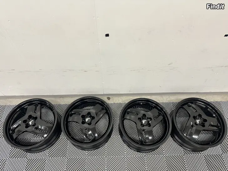 Myydään Saab Hirsch Performance 19 3-spoke vanteet
