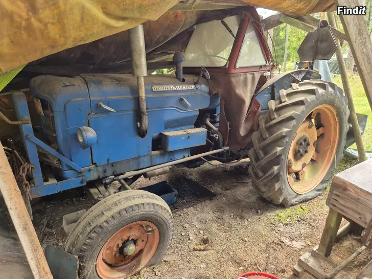 Myydään Fordson Super Major