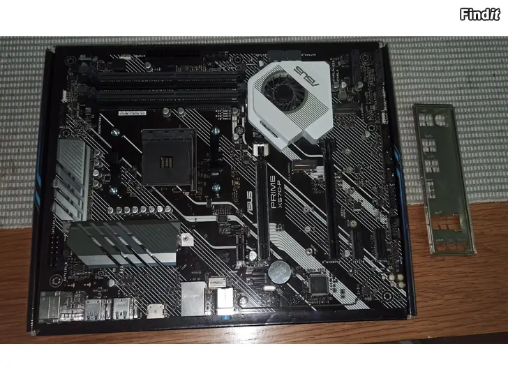 Myydään Asus X570-P AMD AM4 emolevy - äänipiiri ei toimi