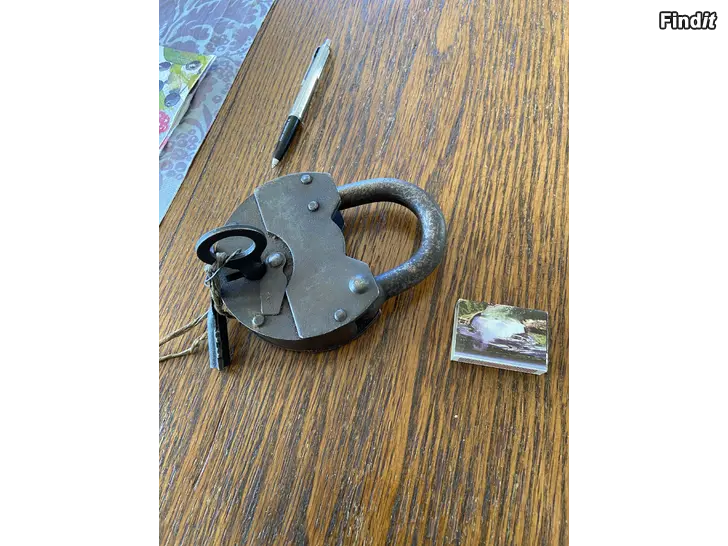 Myydään Riippulukko 1800 -luvulta