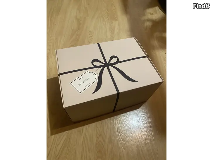 Säljes Caia kalender 2025