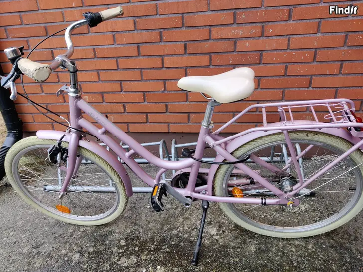 Myydään Velocity Caroline 24 tuumainen polkupyörä