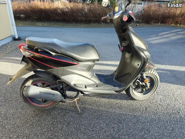 Säljes Yamaha Neos skootteri