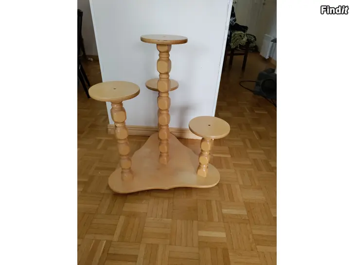 Säljes Hylla för blommor