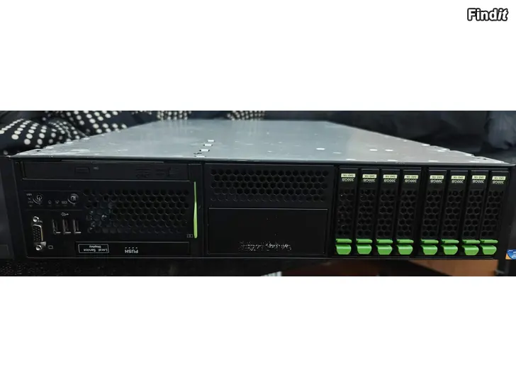 Myydään Fujitsu Primergy 2U palvelin