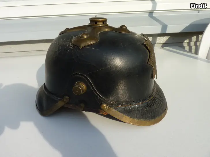 Myydään Saksalainen piikkikypärä WW-1
