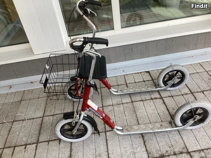 Myydään Stor sparkcykel