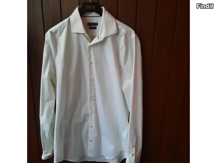 Säljes Tommy Hilfiger kragskjorta
