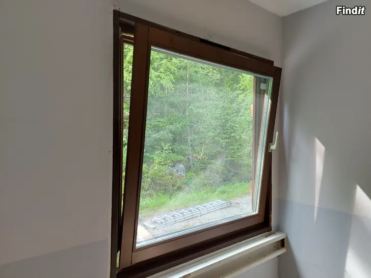 Säljes Fönster / Ikkunat