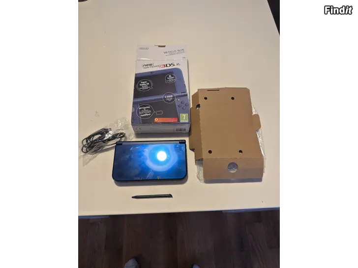 Säljes New Nintendo 3DS XL spelkonsol
