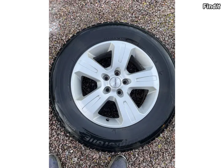 Säljes Vinterdäck med fälgar