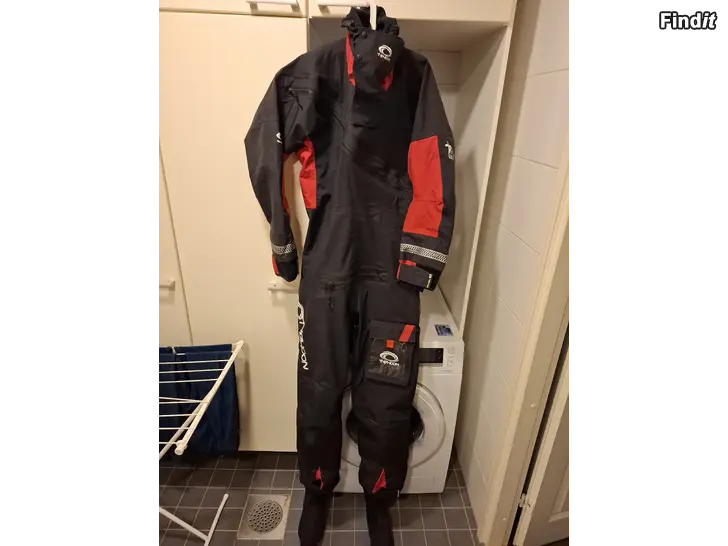 Myydään Typhoon Max B kuivapuku