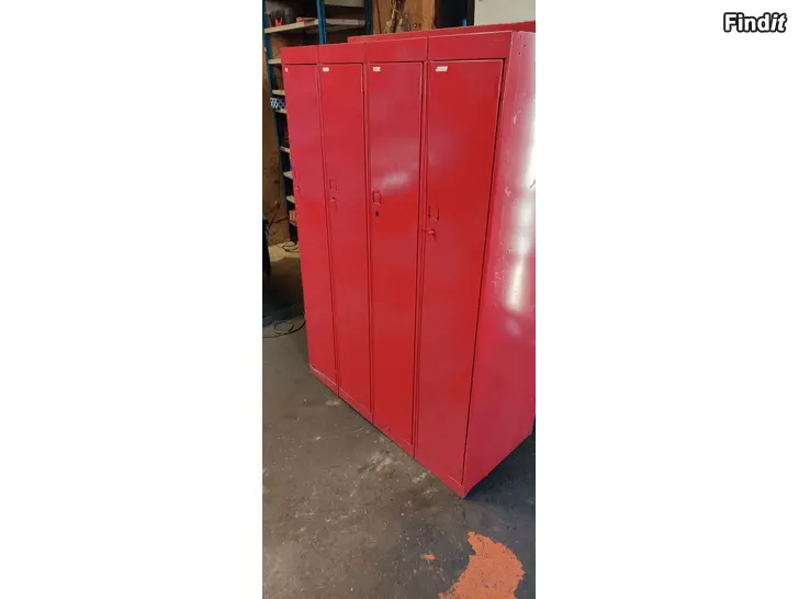 Säljes metall klädskåp