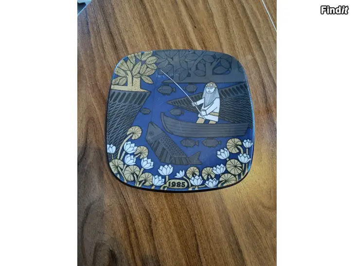 Säljes Arabia Kalevala årstallrikar