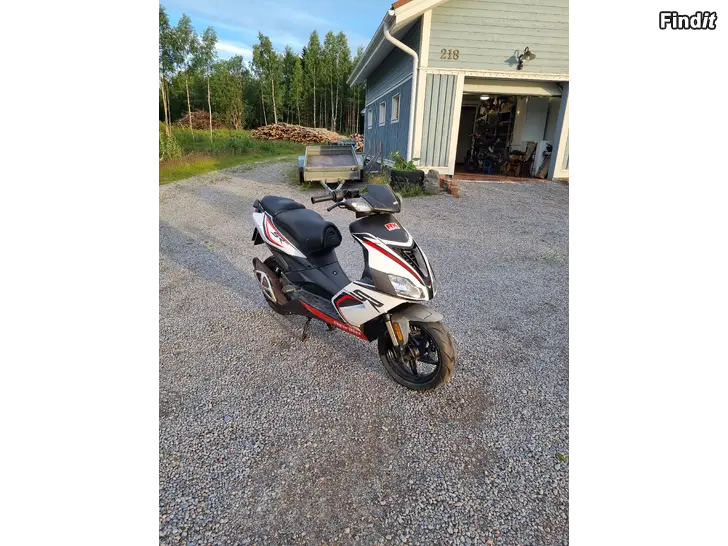 Säljes Aprillia Sr50