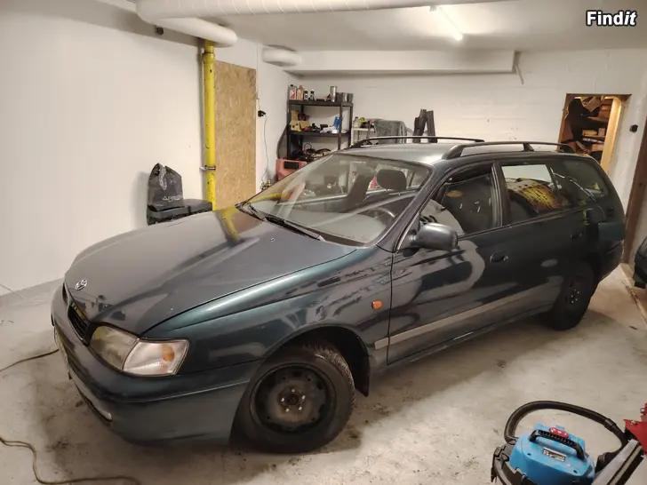 Säljes Toyota Carina E 1997 1,8 bensin
