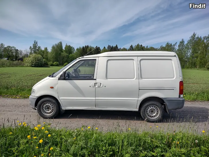 Säljes Nissan Vanette Paketbil