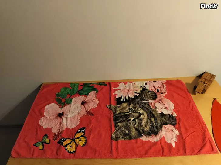 Myydään Kylpypyyhe kissa tonttuhattu