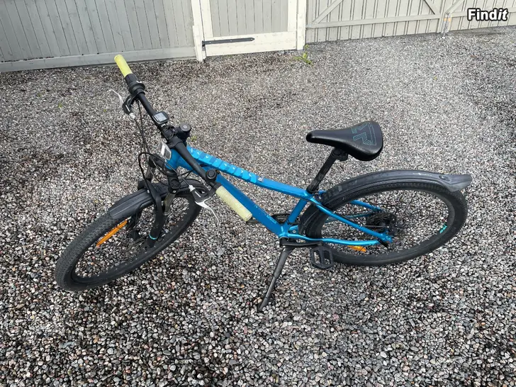 Säljes White AR 260 med vinterdäck