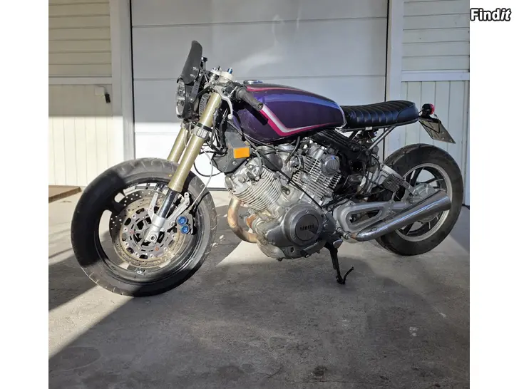 Myydään Yamaha cafe racer projekti