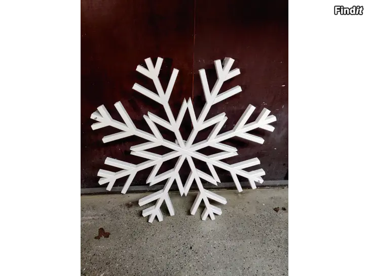 Säljes Stor snöflinga i trä
