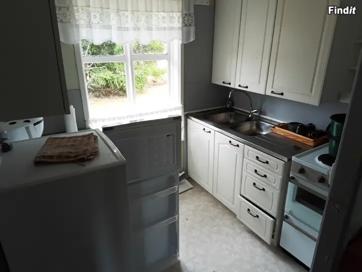 Uthyres Sommarstuga havsutsikt väststrand