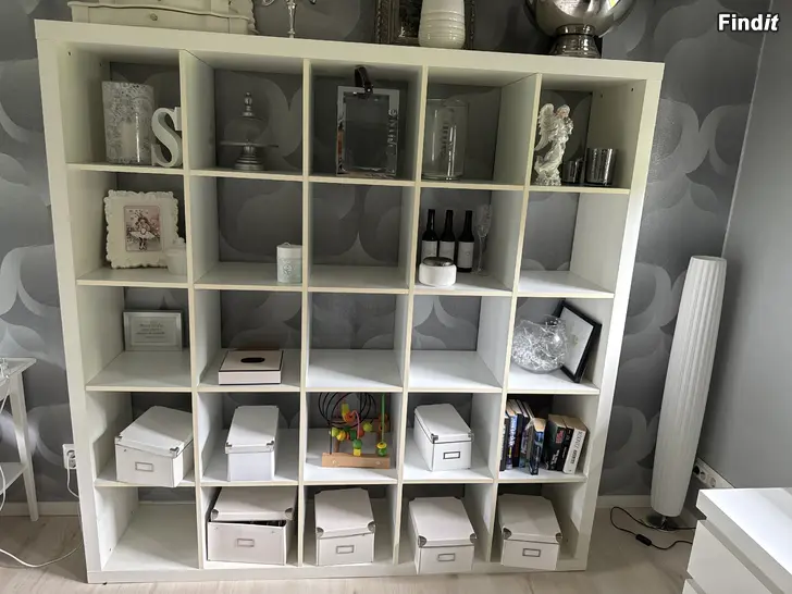 Säljes Billy hylla. Ikea