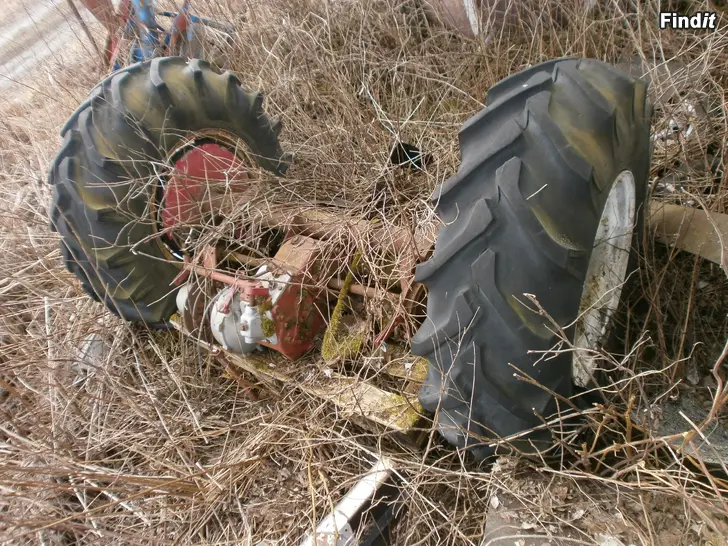 Myydään Puimurin  vetoakseli