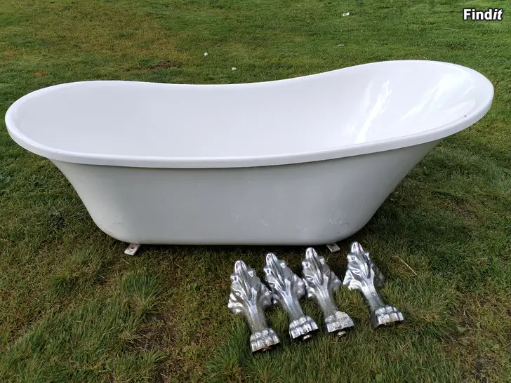 Säljes Bathlife badkar med lejontassar