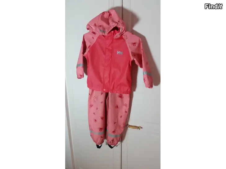 Myydään HH Helly Hansen sadeasu koko 98  -18e