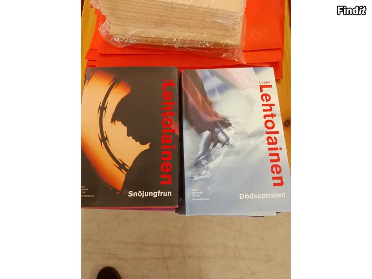 Säljes Leena Lehtolainen 4 böcker