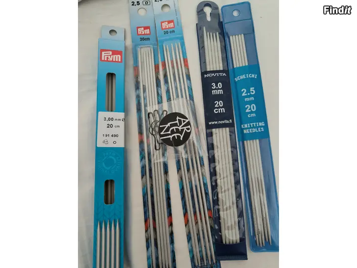 Myydään Sukkapuikkoja ja rivimerkit