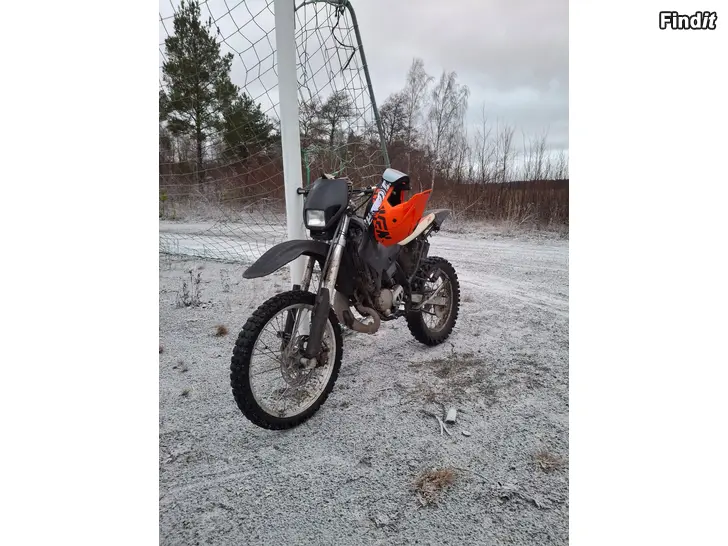 Myydään Aprilia RX