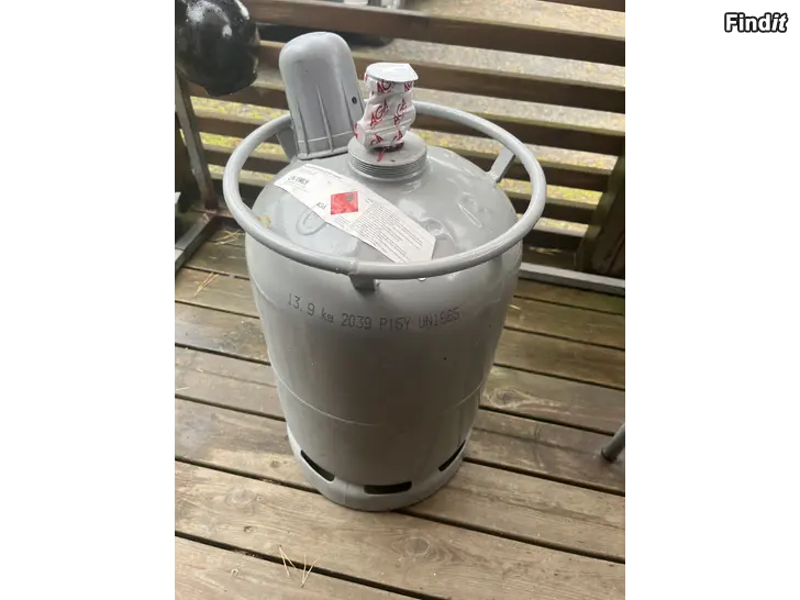 Säljes Full gasolflaska 11 kg säljes  gängventil
