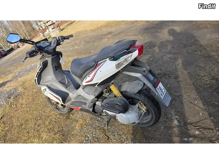 Säljes Lite medkörd aprilia