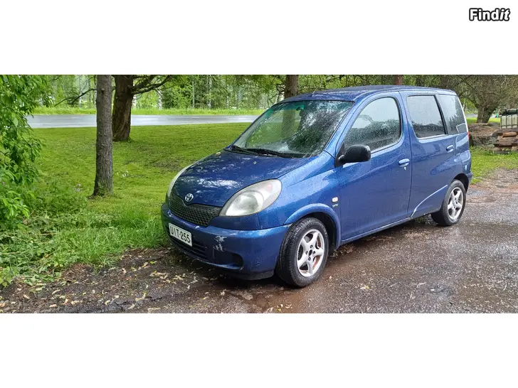 Myydään Toyota yaris verso 1.5 bensa