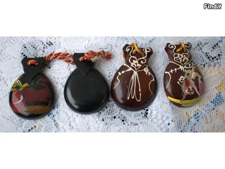 Myydään Espanjalaiset kastanjetit