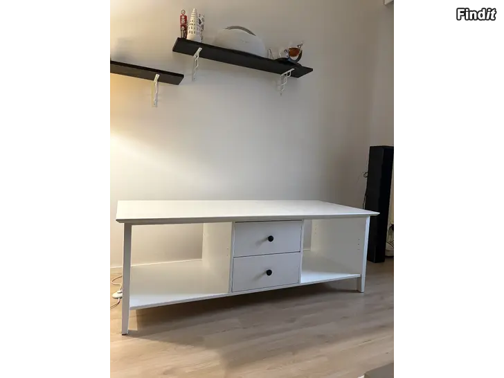 Myydään Tv bord/ Tv taso