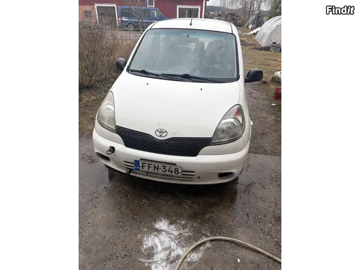 Säljes Toyta jaris versu