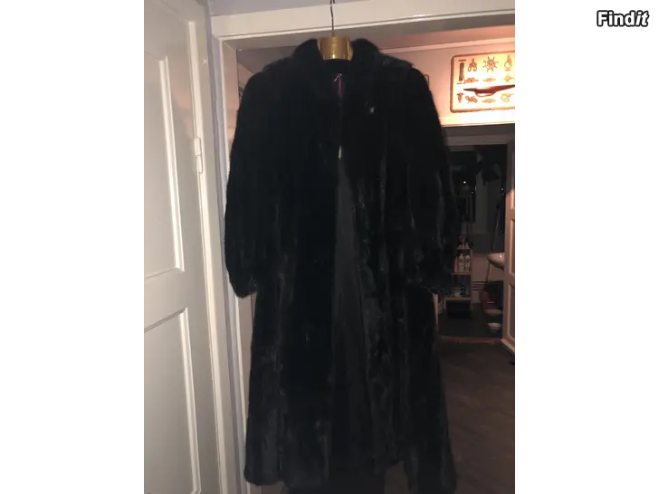 Säljes Minkpäls Kappa Varg Kappa  M  Dam