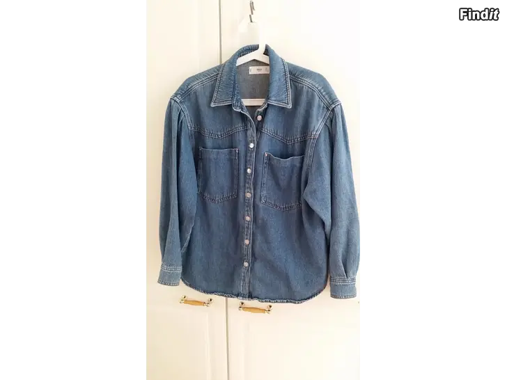 Myydään MNG Denim farkkupusakka koko S sininen
