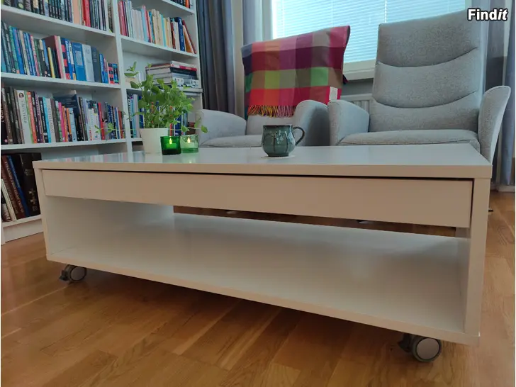 Säljes Soffbord med låda säljes