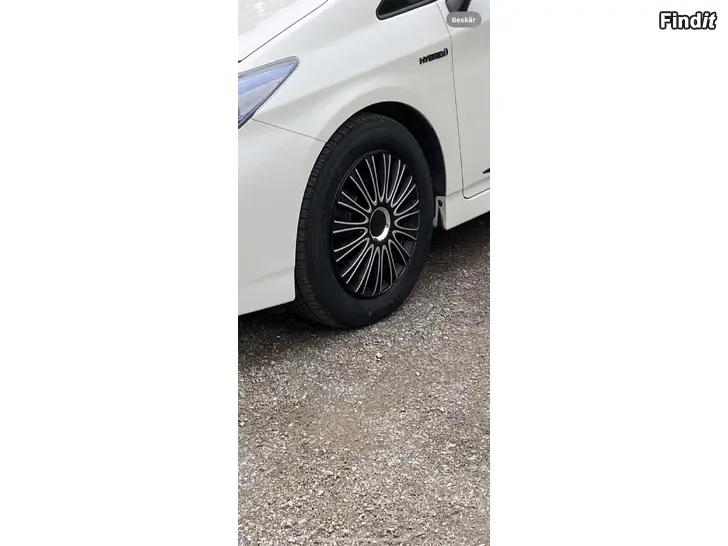 Myydään Toyota Avensis ja Prius 16 kesärenkassarja vanteilla 5x100