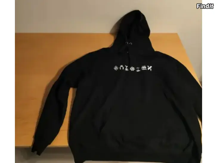 Myydään Kuumaa bändin huppari