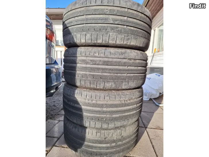 Myydään Kesärenkaat 255/40/19