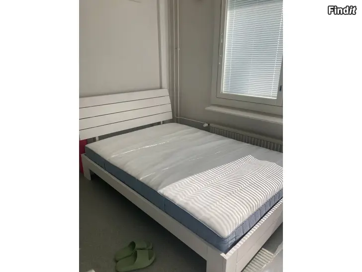 Myydään Sänky / Bed