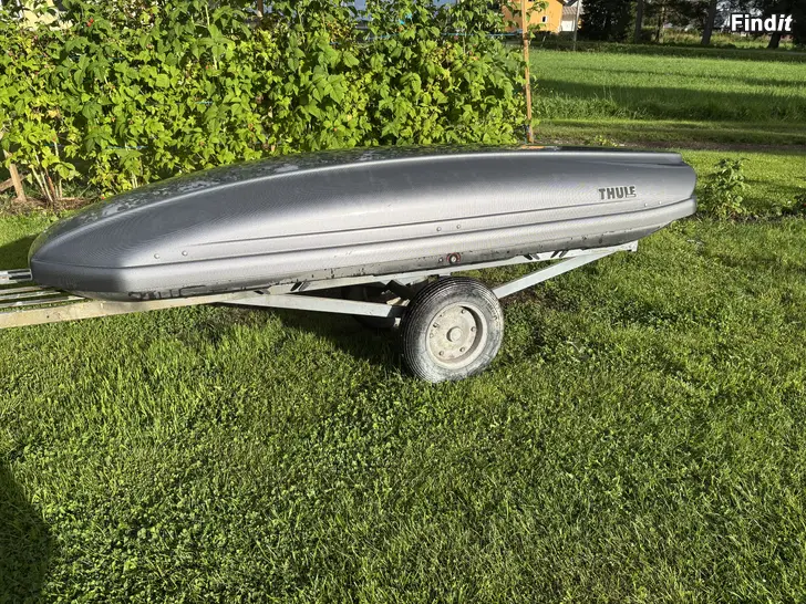 Myydään Suksiboksi Thule Spirit 820
