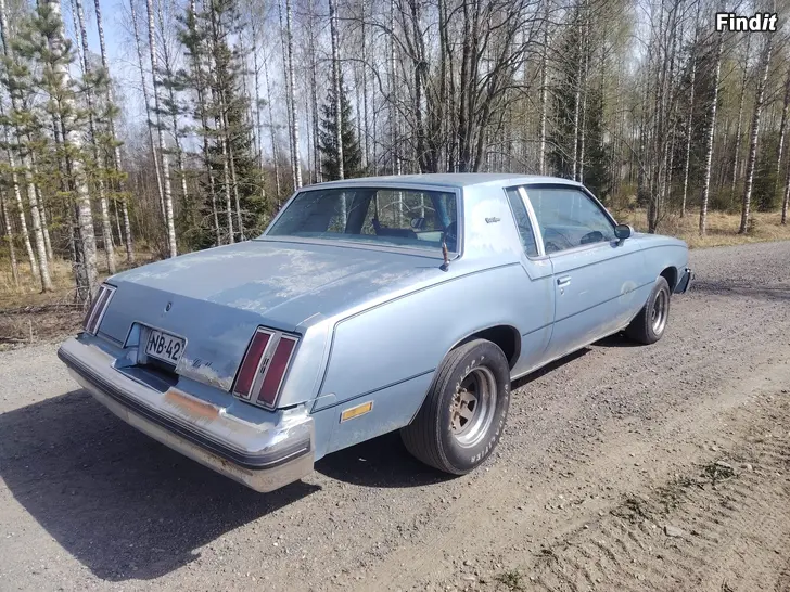 Myydään Oldsmobile Cutlass coupe