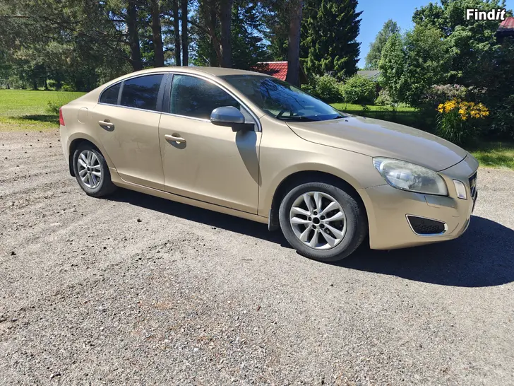 Myydään Volvo s60 D5 AWD