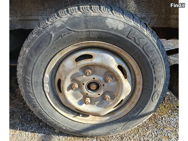 Ostetaan Ostan pakettiauton C renkaat 215/70 R15 C